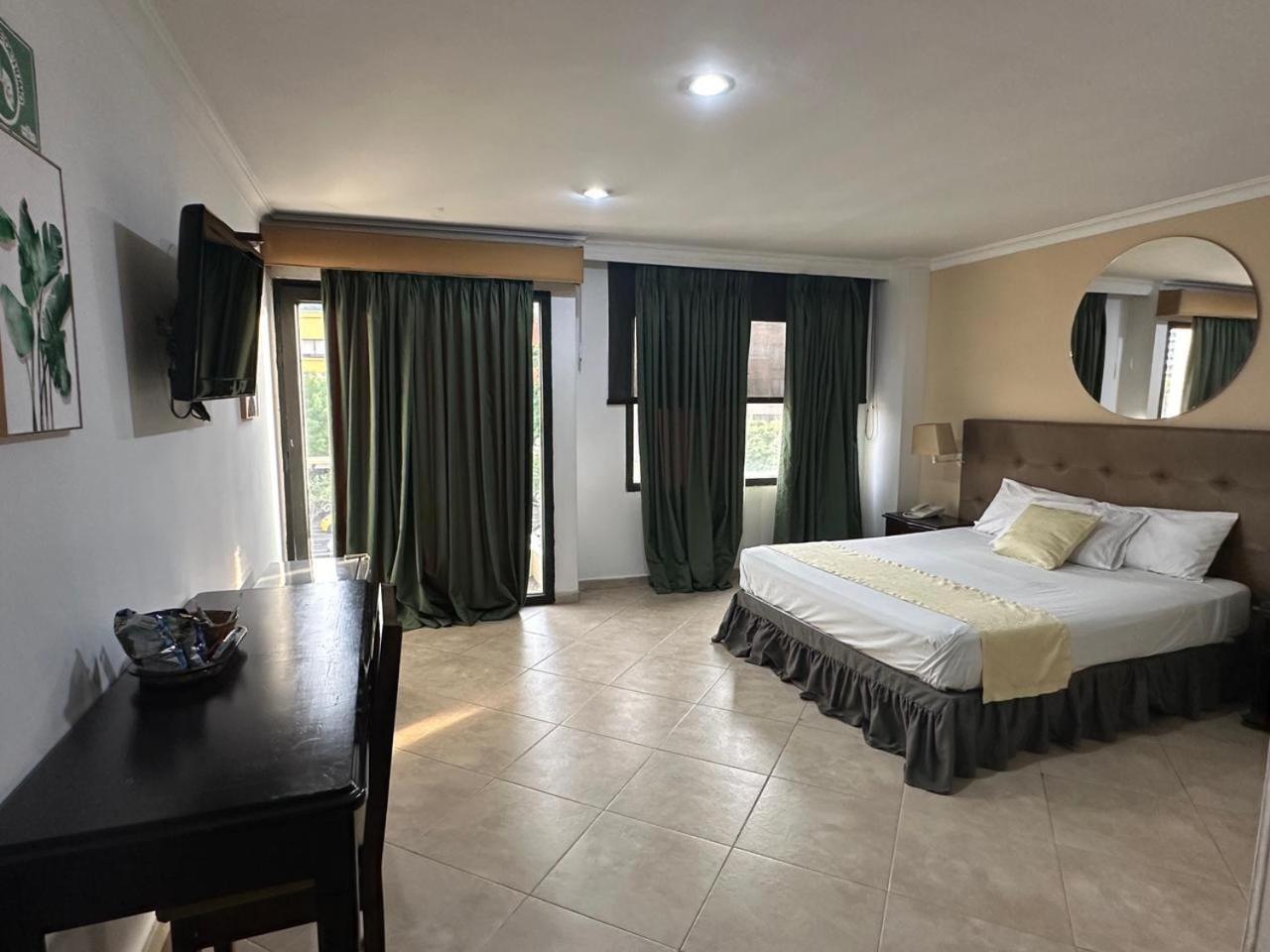 מדיין Hotel Prince Plaza מראה חיצוני תמונה