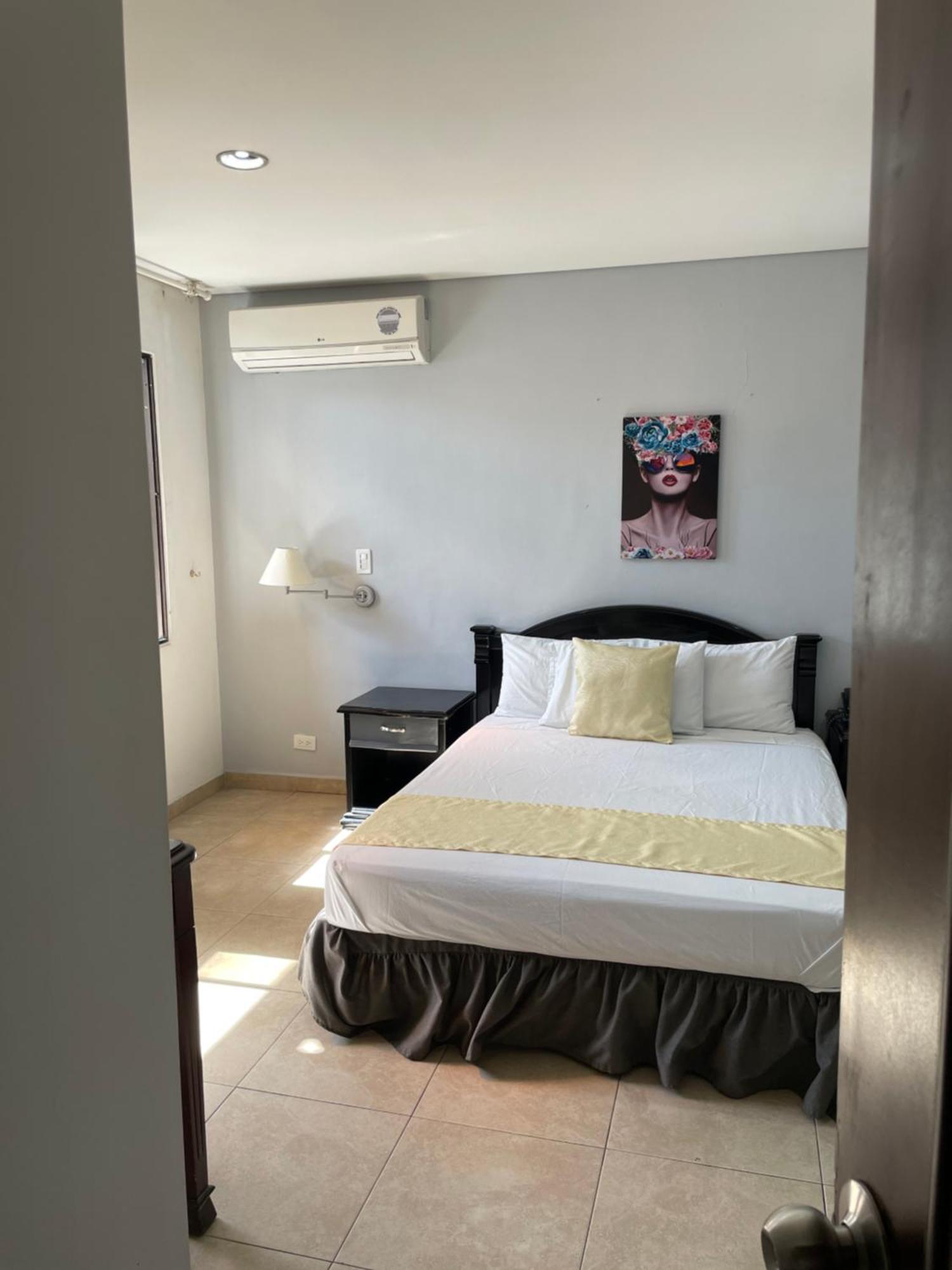 מדיין Hotel Prince Plaza מראה חיצוני תמונה