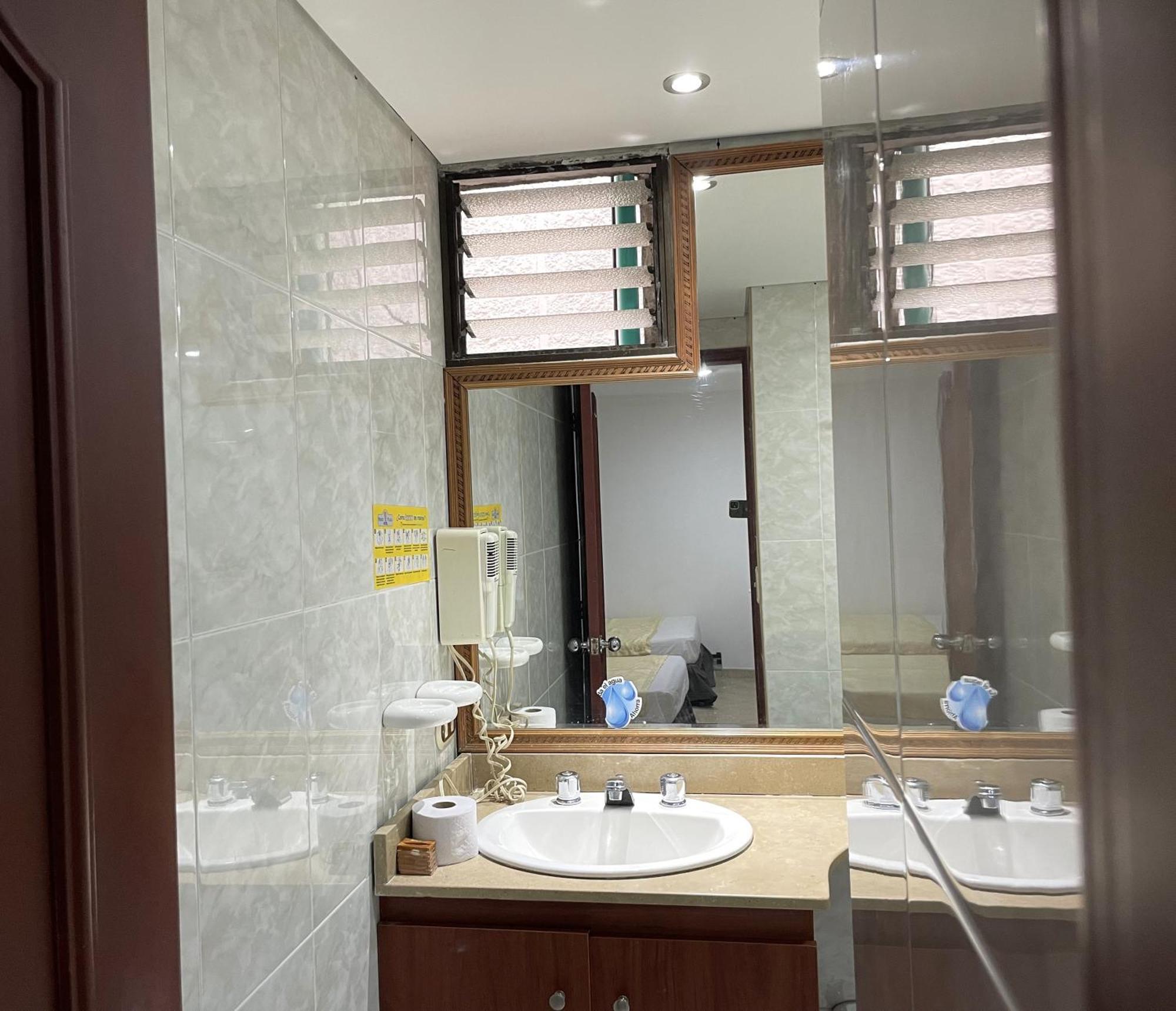 מדיין Hotel Prince Plaza מראה חיצוני תמונה