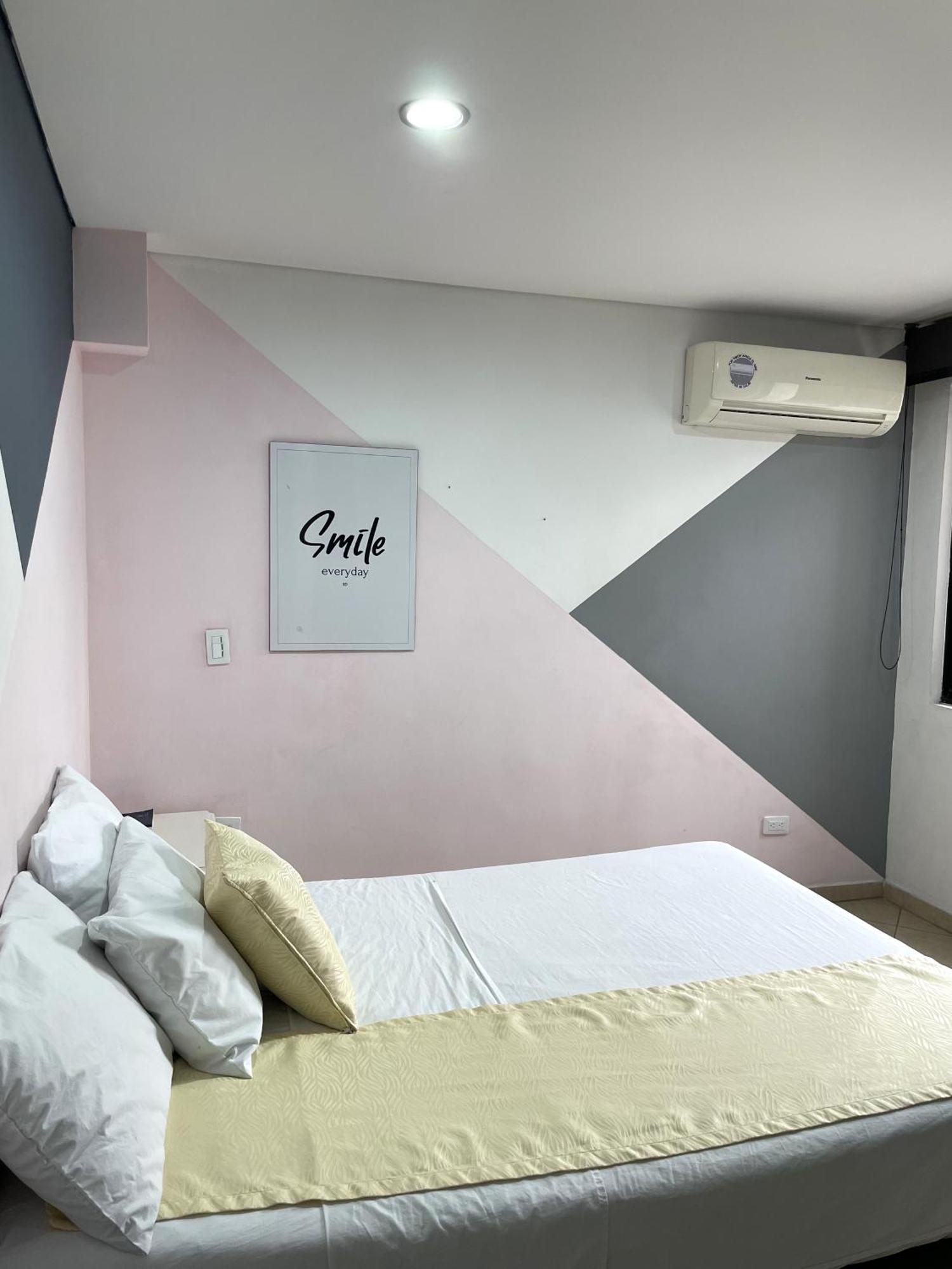מדיין Hotel Prince Plaza מראה חיצוני תמונה